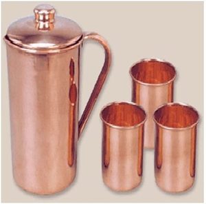 Ensemble de carafes en cuivre pour une expérience de cadeaustice raffinée, ensemble de service d'eau en métal avec verres, vaisselle de cuisine durable et réutilisable - Product Image 3