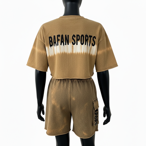 Ensemble crop top et short en molleton de coton 280 GSM pour femme, marron délavé à l'acide, avec impression en relief et logo personnalisé, 100% coton - Product Image 2