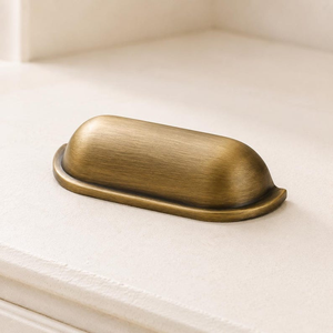 Poignées de meuble en laiton antique, tirants de tiroir vintage, poignées de meuble classiques, quincaillerie de placard rétro, décoratives pour commodes de cuisine - Product Image 2