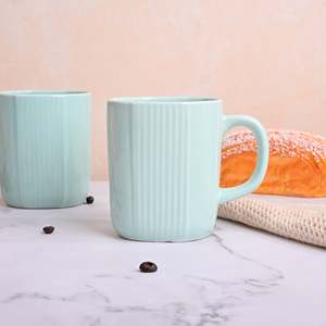Ensemble de 2 tasses à lait en céramique vert clair uniques, compatibles micro-ondes, en grès, avec plateau, capacité 200 ml/400 ml - Product Image 1