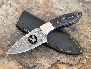Cuchillo de caza/para desollar hecho a mano con hoja de acero de Damasco de 3 mm, mango de madera, funda de cuero, calidad DIY, OEM disponible - Product Image 1