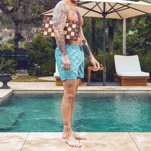 Shorts de bain pour hommes à taille mi-haute, écologiques, légers, nouveau design, marque privée, fabriqués au Pakistan - Product Image 3