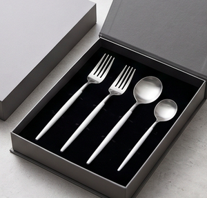 Ensemble de couverts minimalistes en acier inoxydable poli miroir avec manche blanc, passe au lave-vaisselle, cuillère, fourchette, vaisselle de mariage - Product Image 6