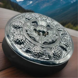 Broche Escocés de Plata con Diseño de Espino y Escudo para Kilt, Accesorios para Vestidos Highland - Product Image 2