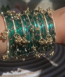Juego de Brazaletes de Gelatina Coloridos y Modernos para Bodas Islámicas, para Mujeres y Niñas, Transparentes, Apilables, con Cristales de Imitación y Perlas - Product Image 4