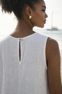 Vestido Maxi Asimétrico de Lino para Mujer con Cuello Halter y Manga Corta, Estilo Sencillo para Verano, Playa y Resort, Venta al por Mayor y Personalizado - Product Image 3