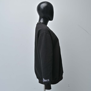 Sudadera negra de cuello redondo para mujer, manga larga, diseño bordado con la letra SH, corte regular, sudadera de algodón tejida para otoño. - Product Image 2