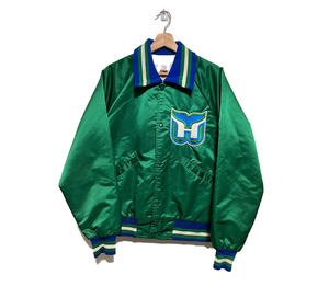 Chaqueta Varsity Verde para Hombre con Logotipo de la Letra H Bordado, Cuello de Satén, Corte Regular, Ropa Casual de Otoño - Product Image 4