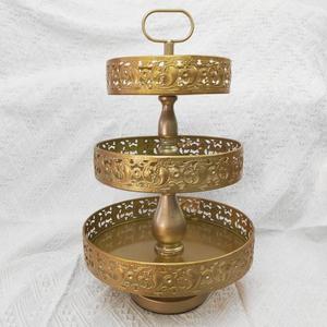 Support à gâteau vintage à 3 niveaux en or, plateau de service rond décoratif en métal pour les fêtes, la table, la décoration de mariage, support à gâteau - Product Image 6