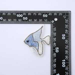 พวงกุญแจดอกลิลลี่ประดับลูกปัด งานปักมือ ของตกแต่งกระเป๋า - Product Image 5