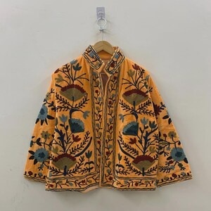 Bohemian Floral Embroidered Velvet Jacket Windproof and Breathable Suzani Overcoat Winter Knitted Short <b>Coat</b> - Product Image 4
