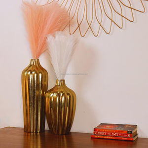 Jarrón de Mesa de Aluminio Moderno y Altamente Duradero para Decoración Interior/Exterior, Diseño Ecológico y Personalizable - Product Image 2