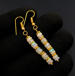 Boucles d'oreilles en opale éthiopienne, perles en or 14 carats, pierre précieuse multicolore - Product Image 3