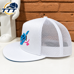 Gorra Trucker Personalizada de 5 Paneles con Malla Blanca, Logotipo Bordado en Azul, Cierre a Presión, Fabricante Vietnamita, OEM, ODM, Venta al Por Mayor, Fábrica de Gorras Trucker - Product Image 2