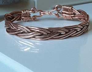 Bracelets magnétiques en cuivre artisanal - Product Image 1