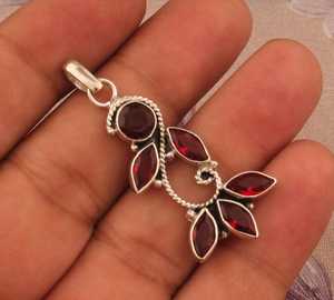 Collier pendentif en argent sterling 925 avec grenat rouge vintage fait main - Cadeau d'anniversaire pour homme et femme, pierre précieuse naturelle - Product Image 3