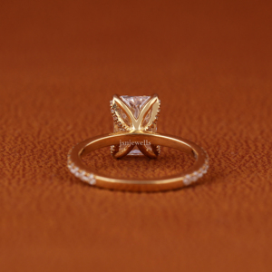 Bague de fiançailles et alliance de luxe en or massif 14 carats avec diamant de laboratoire taille radiant certifié IGI et pavé - Product Image 4