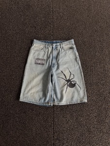 Shorts en jean tendance pour hommes, style streetwear urbain, ensemble coordonné en jean, jorts amples délavés clairs pour hommes - Product Image 4