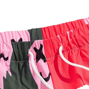 Shorts de sublimation pour hommes avec logo personnalisé, en grande quantité, séchage rapide et respirants - Product Image 2