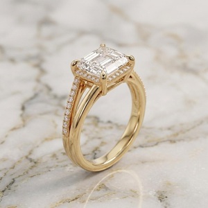 แหวนแต่งงานคลาสสิกเพชรแล็บโกรว์ทรงเหลี่ยมมรกต ทองคำขาว 18K สำหรับผู้หญิง จาก LILABA ENTERPRISE พร้อมใบรับรอง IGI - Product Image 2