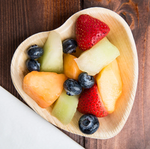 Venta al por mayor de platos de hoja de palma de areca redonda natural cuadrada de bambú ecológica/cuenco de hoja de palma/bandeja de hoja de palma hecha en Vietnam - Product Image 5