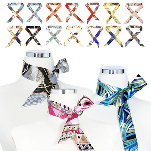 Nuevas llegadas: Pañuelo cuadrado de seda para mujer - Tamaño y color personalizables, accesorio duradero y de moda para bolso. - Product Image 1