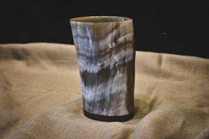Verre à whisky en corne de buffle véritable, écologique, fait main, moderne, avec logo personnalisé pour les fêtes et les bars à bas prix - Product Image 3
