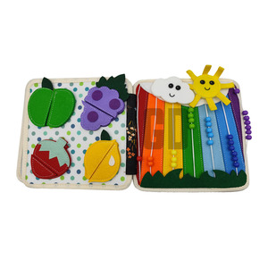 Livre sensoriel interactif en feutre pour enfants - Thème hérisson - Product Image 3