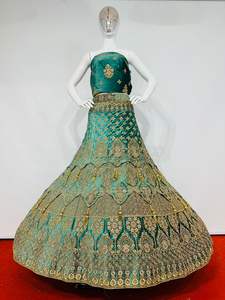 Timeless Bridal Elegance 3 Flair Latkan Full Heavy Velvet Lehenga Jarkan Acentos Blusa larga Adornada Dupatta para adultos - Product Image 3