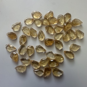 CITRINE NATURELLE TAILLÉE EN PLAT, LOT DE 168 CARATS, TAILLES MÉLANGÉES, ENTIÈREMENT POLIES ET BRILLANTES, AVEC LUSTER ET PERLES POUR LA CRÉATION DE BIJOUX - Product Image 1