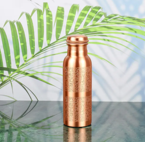 Bouteille d'eau en cuivre pur avec motif floral gravé, design rose imprimé, gourde métallique étanche sans joint, pour la santé ayurvédique - Product Image 3