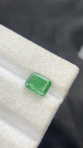 Émeraude naturelle certifiée du Zambie, taille octogonale, pierre à bon lustre, pierre précieuse en vrac pour la fabrication de bijoux 2.00 - Product Image 3