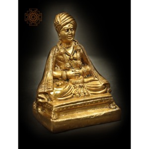 Escultura de latón hecha a mano de 3 pulgadas de San Tukaram en meditación para regalar hecha en la India - Product Image 2