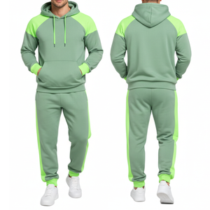 ชุดวอร์มพรีเมียมสำหรับผู้ชาย สีเขียวเซจและสีเขียวมะนาว แขนเสื้อแบบแร็กแลน พร้อมฮู้ดและขอบแขนเสื้อแบบตัดกัน และกางเกงเข้าชุด ชุดกีฬา - Product Image 1