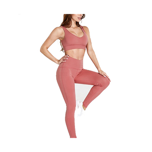 Ensemble de yoga respirant et sans coutures pour femmes, 2 pièces, en spandex/nylon, haut de yoga avec logo frontal et taille élastique - Product Image 6
