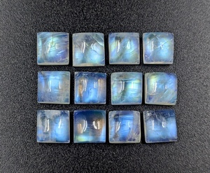 Cabujones de piedra lunar arcoíris de calidad AAA, forma cuadrada, 8x8, 10x10, 12x12 mm, piedra preciosa natural para la fabricación de joyería a precio de mayorista. - Product Image 1