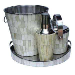 Ensemble élégant de seau à glace rond avec shaker à cocktails et pinces, refroidisseur de fête en métal fait main, design rayé - Product Image 1