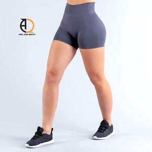 Shorts de yoga personnalisables avec logo pour femme, dos en V, effet froncé aux fesses, pour entraînement sportif, course et gym - Product Image 1