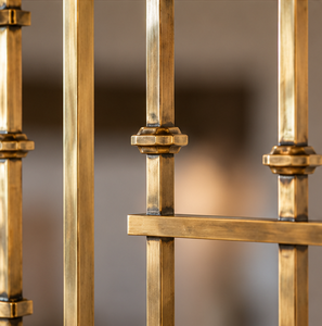Rampe d'escalier en bronze facetté pour hôtels de luxe, villas, escaliers et intérieurs architecturaux contemporains - Product Image 2