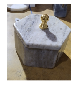 Caja de joyería de mármol hecha a medida con diseño exclusivo y pomo de latón, caja de mármol para cosméticos, almacenamiento para sala de estar y oficina a bajo precio. - Product Image 1