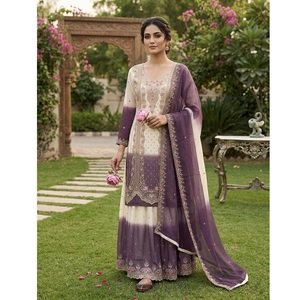 Ensemble élégant de soirée en georgette bicolore, comprenant un haut, un palazzo et une dupatta, orné de broderies complexes et de fils décoratifs, au design raffiné. - Product Image 1