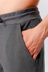 Pantalones Deportivos de Felpa Personalizados de Alta Calidad para Hombre, Color Gris Oscuro, Estilo Cargo, Corte Holgado, Diseño Moderno con Bolsillos - Product Image 3