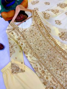 Ensemble Kurti Plazzo en Georgette Premium avec broderie Zari et sequins épais, doublure micro, et dupatta à volants de créateur - Product Image 5