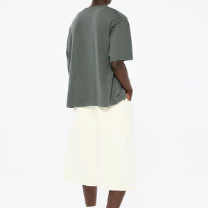 T-shirt court de haute qualité pour femmes et hommes, en coton, style streetwear, crop top, logo personnalisé, vente en gros, usine de vêtements, t-shirt court - Product Image 4