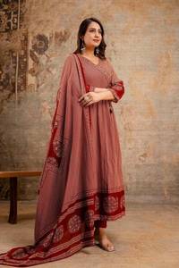 Twinfeet Women's Traditional Cotton <b>Kurti</b> & Palazzo with Dupatta Suit Set-Knee-Length Quick Dry for Diwali/Wedding/Party - Product Image 3