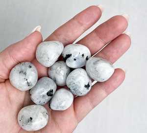 Piedras de Piedra Lunar Pulimentadas, Forma Ovalada, Especímenes de Cristal Natural para Feng Shui, Arte Coleccionable y Exhibición - Product Image 1