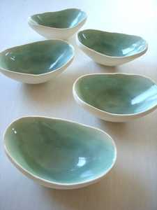 Plats à beurre en céramique ronds faits à la main, style minimaliste, couleur unie, design Wabi Sabi, pour les fêtes - Product Image 6