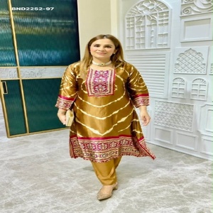 Conjunto de Kurta y Pantalón de Diseño en Seda Chinon con Estampado Digital y Trabajo de Espejo Hecho a Mano, Moda Femenina, Exportación y Suministro al por Mayor - Product Image 1