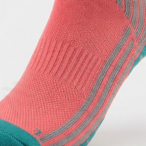 Chaussettes de course à la cheville en corail avec bout et talon turquoise, respirantes et tricotées pour femmes, usage sportif estival - Product Image 5