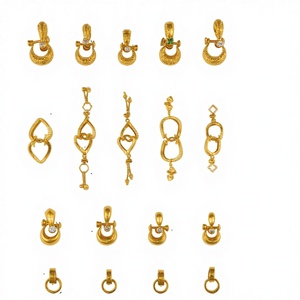 Boucles d'oreilles Bugadi en or massif, bijoux ethniques indiens raffinés, piercing hélix 22K, boucles d'oreilles supérieures en or véritable pour mariée Marathi - Product Image 1